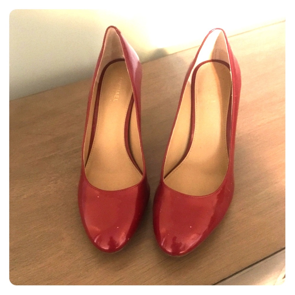 Michael kors red pumps